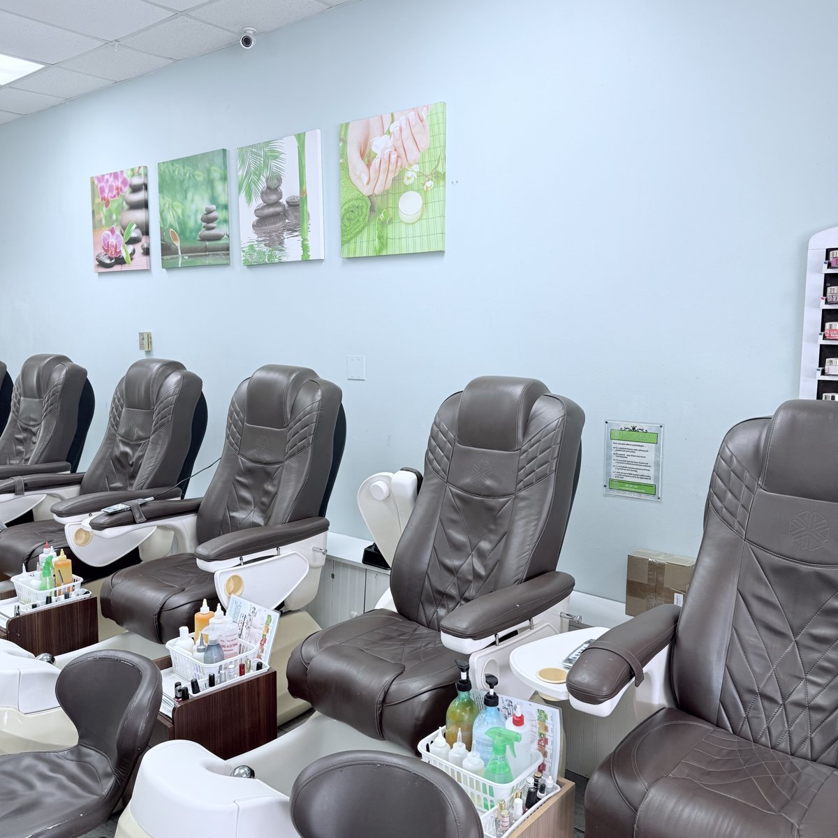 Salon station view 3